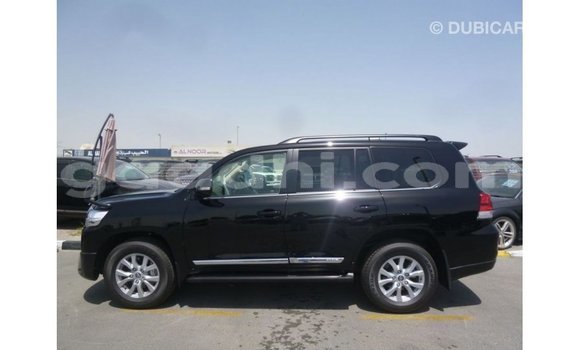 Acheter Import Voiture Toyota Land Cruiser Noir à Import - Dubai, Somalie Acheter Import Voiture Toyota Land Cruiser Noir à Import - Dubai, Somalie