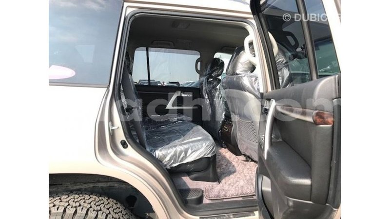 Big with watermark toyota land cruiser somalia import dubai 4219