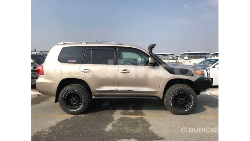 Big with watermark toyota land cruiser somalia import dubai 4219