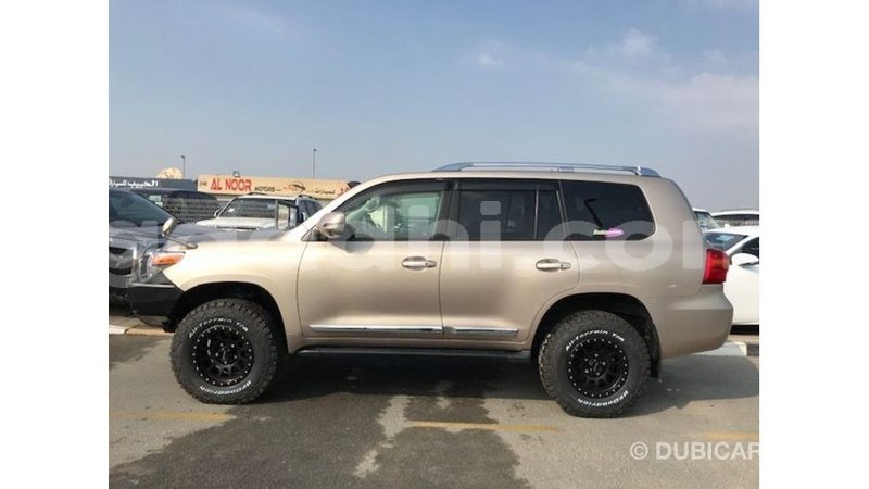 Big with watermark toyota land cruiser somalia import dubai 4219