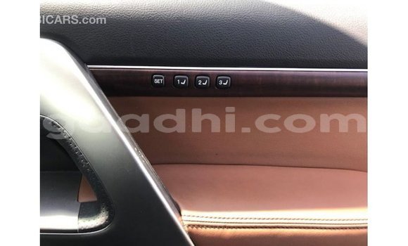 Acheter Import Voiture Toyota Land Cruiser Autre à Import - Dubai, Somalie Acheter Import Voiture Toyota Land Cruiser Autre à Import - Dubai, Somalie