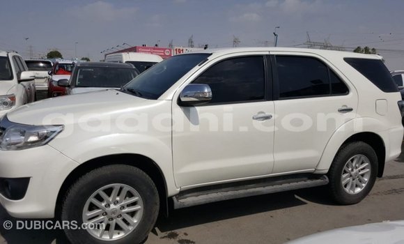 Imported Toyota Fortuner White Makiinaa iti Import - Dubai keessatti Somalia keessatti Imported Toyota Fortuner White Makiinaa iti Import - Dubai keessatti Somalia keessatti