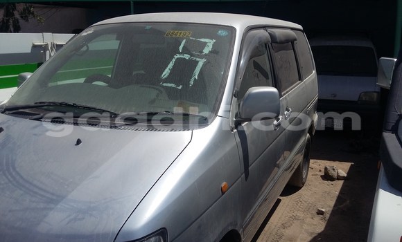 Oofamaa Toyota 4Runner Silver Makiinaa iti Mogadishu keessatti Somalia keessatti Oofamaa Toyota 4Runner Silver Makiinaa iti Mogadishu keessatti Somalia keessatti