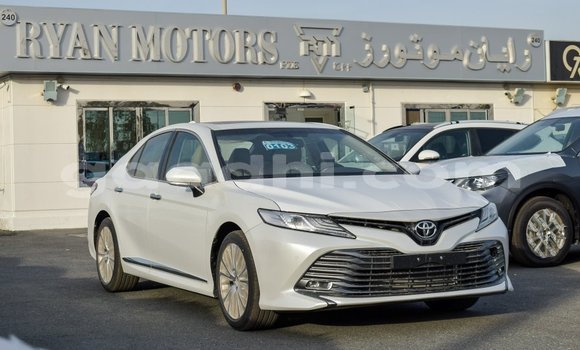 Imported Toyota Camry White Makiinaa iti Import - Dubai keessatti Somalia keessatti Imported Toyota Camry White Makiinaa iti Import - Dubai keessatti Somalia keessatti