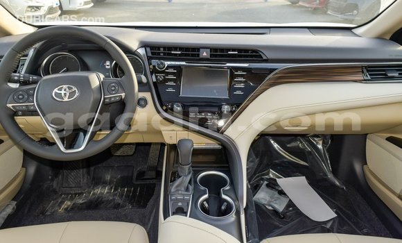 Imported Toyota Camry White Makiinaa iti Import - Dubai keessatti Somalia keessatti Imported Toyota Camry White Makiinaa iti Import - Dubai keessatti Somalia keessatti