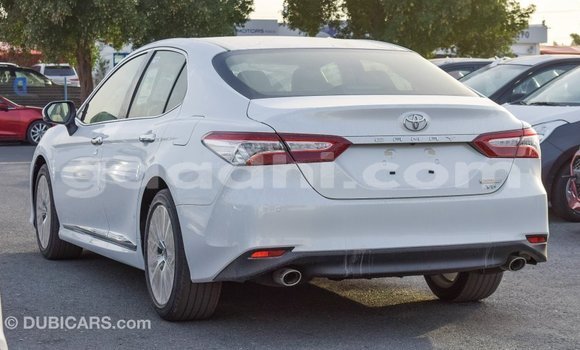 Imported Toyota Camry White Makiinaa iti Import - Dubai keessatti Somalia keessatti Imported Toyota Camry White Makiinaa iti Import - Dubai keessatti Somalia keessatti