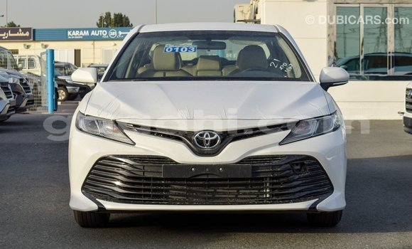 اشتري Imported Toyota Camry أبيض سيارة في Import - Dubai في الصومال اشتري Imported Toyota Camry أبيض سيارة في Import - Dubai في الصومال
