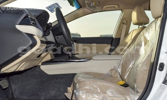 اشتري Imported Toyota Camry أبيض سيارة في Import - Dubai في الصومال اشتري Imported Toyota Camry أبيض سيارة في Import - Dubai في الصومال