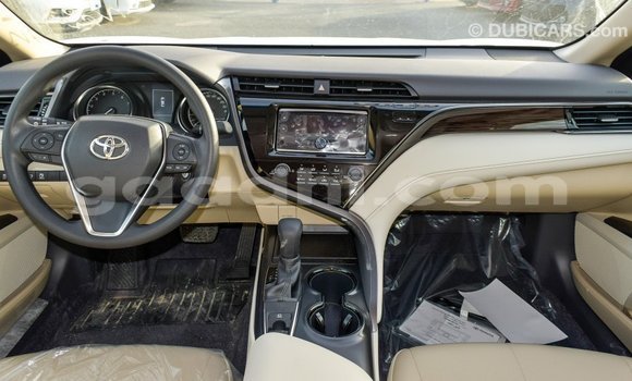 اشتري Imported Toyota Camry أبيض سيارة في Import - Dubai في الصومال اشتري Imported Toyota Camry أبيض سيارة في Import - Dubai في الصومال