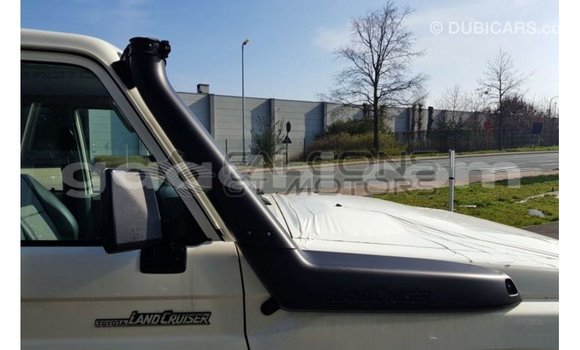 Buy Import Toyota Land Cruiser White Car in Import - Dubai in Somalia Buy Import Toyota Land Cruiser White Car in Import - Dubai in Somalia