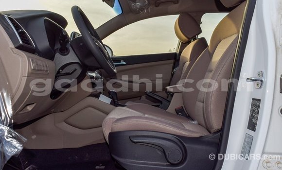 اشتري Imported Hyundai Tucson أبيض سيارة في Import - Dubai في الصومال اشتري Imported Hyundai Tucson أبيض سيارة في Import - Dubai في الصومال