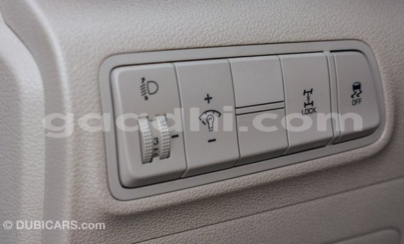 اشتري Imported Hyundai Tucson أبيض سيارة في Import - Dubai في الصومال اشتري Imported Hyundai Tucson أبيض سيارة في Import - Dubai في الصومال