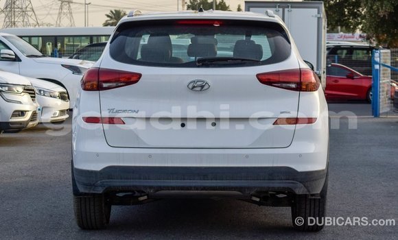 اشتري Imported Hyundai Tucson أبيض سيارة في Import - Dubai في الصومال اشتري Imported Hyundai Tucson أبيض سيارة في Import - Dubai في الصومال