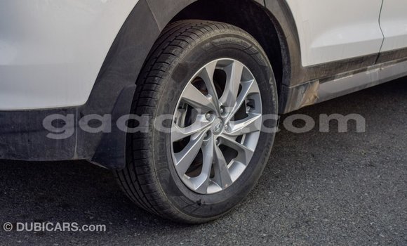 اشتري Imported Hyundai Tucson أبيض سيارة في Import - Dubai في الصومال اشتري Imported Hyundai Tucson أبيض سيارة في Import - Dubai في الصومال
