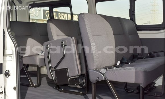 اشتري Imported Toyota Hiace أبيض سيارة في Import - Dubai في الصومال اشتري Imported Toyota Hiace أبيض سيارة في Import - Dubai في الصومال