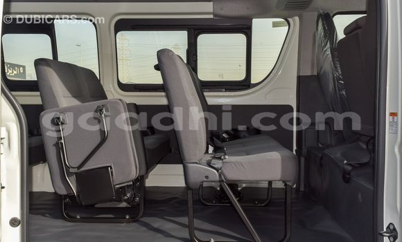 اشتري Imported Toyota Hiace أبيض سيارة في Import - Dubai في الصومال اشتري Imported Toyota Hiace أبيض سيارة في Import - Dubai في الصومال