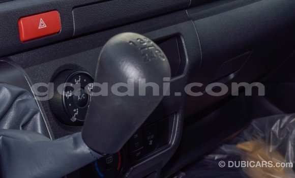 اشتري Imported Toyota Hiace أبيض سيارة في Import - Dubai في الصومال اشتري Imported Toyota Hiace أبيض سيارة في Import - Dubai في الصومال