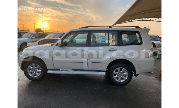 اشتري Imported Mitsubishi Pajero أسود سيارة في Import - Dubai في الصومال اشتري Imported Mitsubishi Pajero أسود سيارة في Import - Dubai في الصومال