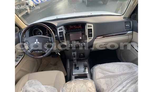 اشتري Imported Mitsubishi Pajero أسود سيارة في Import - Dubai في الصومال اشتري Imported Mitsubishi Pajero أسود سيارة في Import - Dubai في الصومال