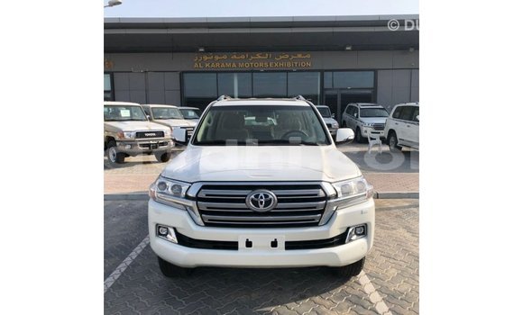Buy Import Toyota Land Cruiser White Car in Import - Dubai in Somalia Buy Import Toyota Land Cruiser White Car in Import - Dubai in Somalia