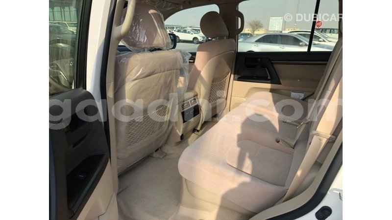 Big with watermark toyota land cruiser somalia import dubai 4246