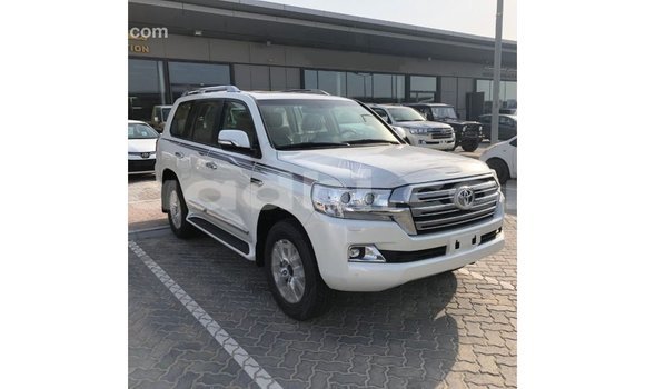 Buy Import Toyota Land Cruiser White Car in Import - Dubai in Somalia Buy Import Toyota Land Cruiser White Car in Import - Dubai in Somalia