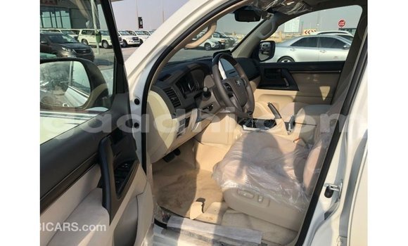 Buy Import Toyota Land Cruiser White Car in Import - Dubai in Somalia Buy Import Toyota Land Cruiser White Car in Import - Dubai in Somalia