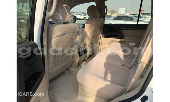 Buy Import Toyota Land Cruiser White Car in Import - Dubai in Somalia Buy Import Toyota Land Cruiser White Car in Import - Dubai in Somalia