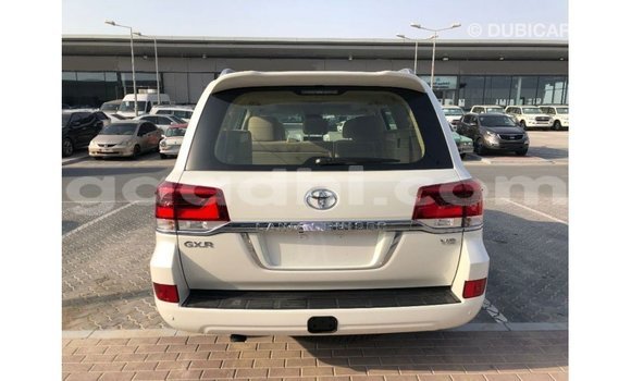 Buy Import Toyota Land Cruiser White Car in Import - Dubai in Somalia Buy Import Toyota Land Cruiser White Car in Import - Dubai in Somalia