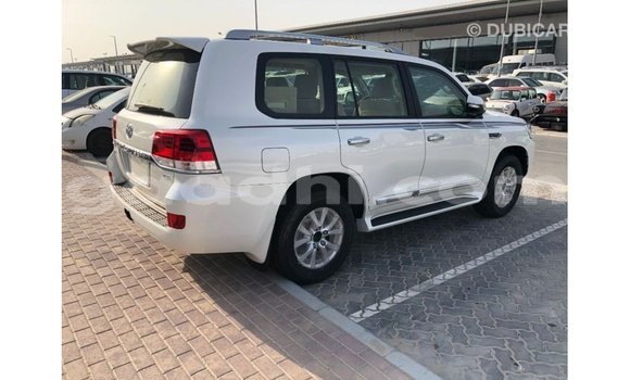 Buy Import Toyota Land Cruiser White Car in Import - Dubai in Somalia Buy Import Toyota Land Cruiser White Car in Import - Dubai in Somalia