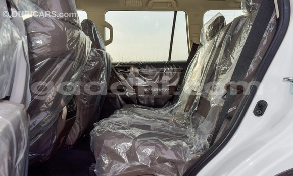 Acheter Import Voiture Lexus GX Blanc à Import - Dubai, Somalie Acheter Import Voiture Lexus GX Blanc à Import - Dubai, Somalie