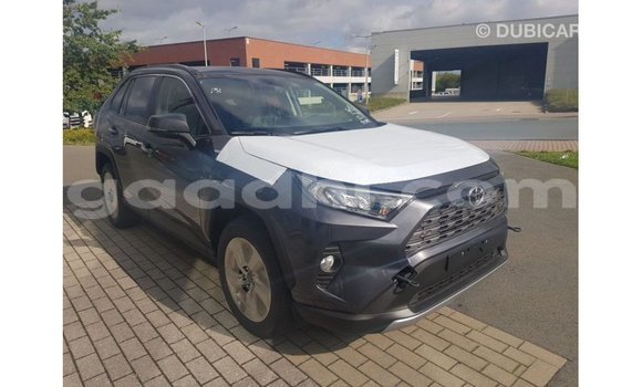 ይግዙ Imported Toyota RAV4 ሌላ መኪና በ Import - Dubai በ ሶማሊያ ይግዙ Imported Toyota RAV4 ሌላ መኪና በ Import - Dubai በ ሶማሊያ
