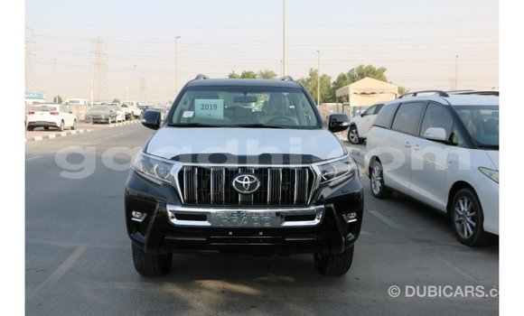 Nunua Imported Toyota Prado Nyeusi Gari ndani ya Import - Dubai nchini Somalia Nunua Imported Toyota Prado Nyeusi Gari ndani ya Import - Dubai nchini Somalia