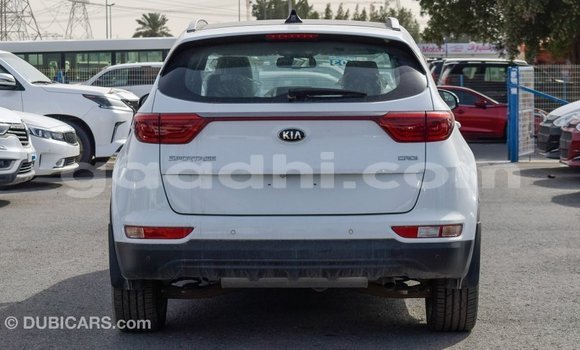 Acheter Import Voiture Kia Sportage Blanc à Import - Dubai, Somalie Acheter Import Voiture Kia Sportage Blanc à Import - Dubai, Somalie