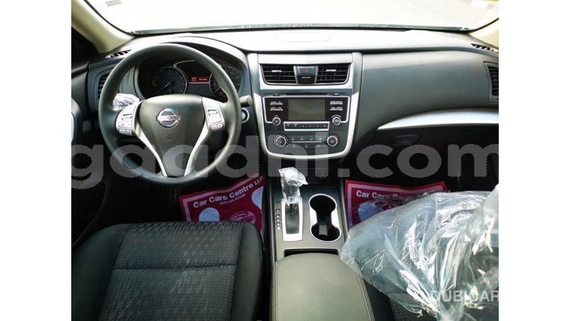 Big with watermark nissan altima somalia import dubai 4253