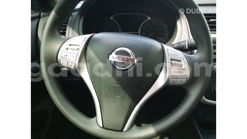 Big with watermark nissan altima somalia import dubai 4254