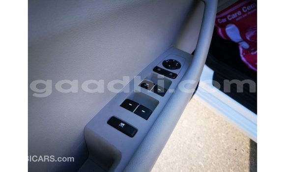 Nunua Imported Hyundai Sonata Nyeupe Gari ndani ya Import - Dubai nchini Somalia Nunua Imported Hyundai Sonata Nyeupe Gari ndani ya Import - Dubai nchini Somalia