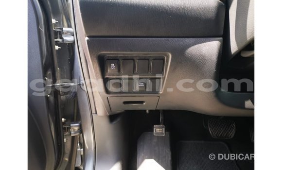 Nunua Imported Nissan Pathfinder Nyingine Gari ndani ya Import - Dubai nchini Somalia Nunua Imported Nissan Pathfinder Nyingine Gari ndani ya Import - Dubai nchini Somalia