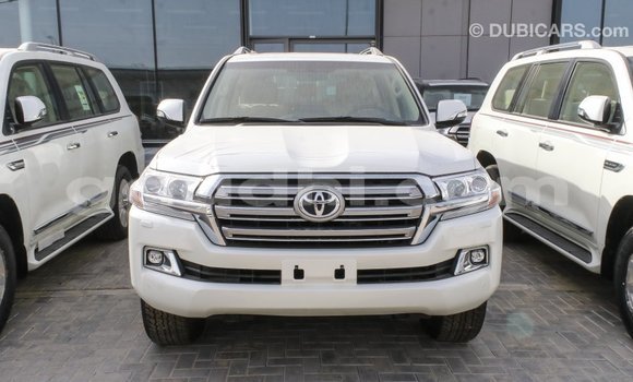 Buy Import Toyota Land Cruiser White Car in Import - Dubai in Somalia Buy Import Toyota Land Cruiser White Car in Import - Dubai in Somalia