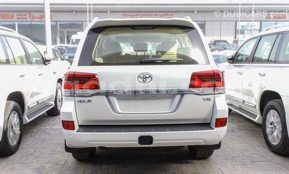 Buy Import Toyota Land Cruiser White Car in Import - Dubai in Somalia Buy Import Toyota Land Cruiser White Car in Import - Dubai in Somalia