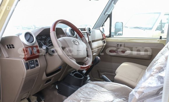 Buy Import Toyota Land Cruiser Beige Car in Import - Dubai in Somalia Buy Import Toyota Land Cruiser Beige Car in Import - Dubai in Somalia