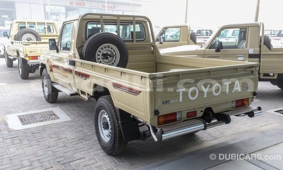 Buy Import Toyota Land Cruiser Beige Car in Import - Dubai in Somalia Buy Import Toyota Land Cruiser Beige Car in Import - Dubai in Somalia