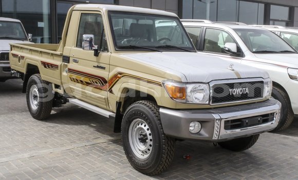Buy Import Toyota Land Cruiser Beige Car in Import - Dubai in Somalia Buy Import Toyota Land Cruiser Beige Car in Import - Dubai in Somalia