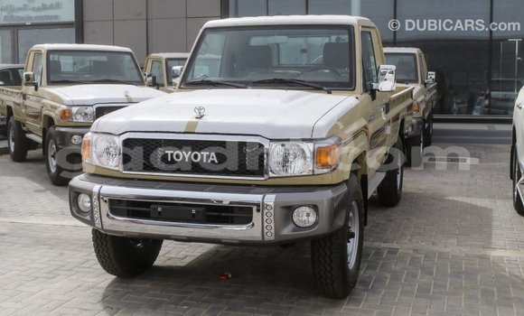 Buy Import Toyota Land Cruiser Beige Car in Import - Dubai in Somalia Buy Import Toyota Land Cruiser Beige Car in Import - Dubai in Somalia