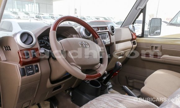 Buy Import Toyota Land Cruiser Beige Car in Import - Dubai in Somalia Buy Import Toyota Land Cruiser Beige Car in Import - Dubai in Somalia