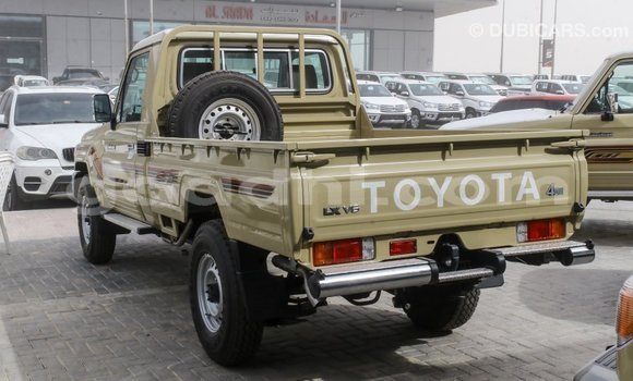 Buy Import Toyota Land Cruiser Beige Car in Import - Dubai in Somalia Buy Import Toyota Land Cruiser Beige Car in Import - Dubai in Somalia