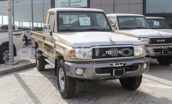 Buy Import Toyota Land Cruiser Beige Car in Import - Dubai in Somalia Buy Import Toyota Land Cruiser Beige Car in Import - Dubai in Somalia