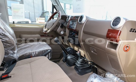 Buy Import Toyota Land Cruiser Beige Car in Import - Dubai in Somalia Buy Import Toyota Land Cruiser Beige Car in Import - Dubai in Somalia