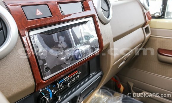 Buy Import Toyota Land Cruiser Beige Car in Import - Dubai in Somalia Buy Import Toyota Land Cruiser Beige Car in Import - Dubai in Somalia
