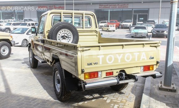 Buy Import Toyota Land Cruiser Beige Car in Import - Dubai in Somalia Buy Import Toyota Land Cruiser Beige Car in Import - Dubai in Somalia